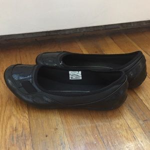 Fila Women’s Walking Flats